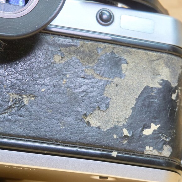 Yashica FX-7 35mm SLR Film Camera, with Yashica 50mm f2 Lens, Made in Japan - Picture 13 of 16